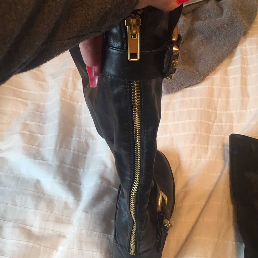 Black boots - Picture 2 of 6